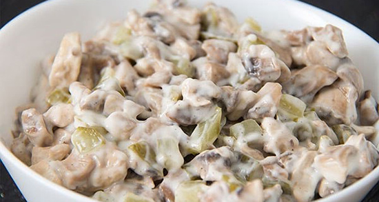 سالاد مرغ و قارچ