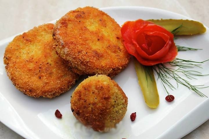 طرز تهیه کتلت مرغ و سیب زمینی