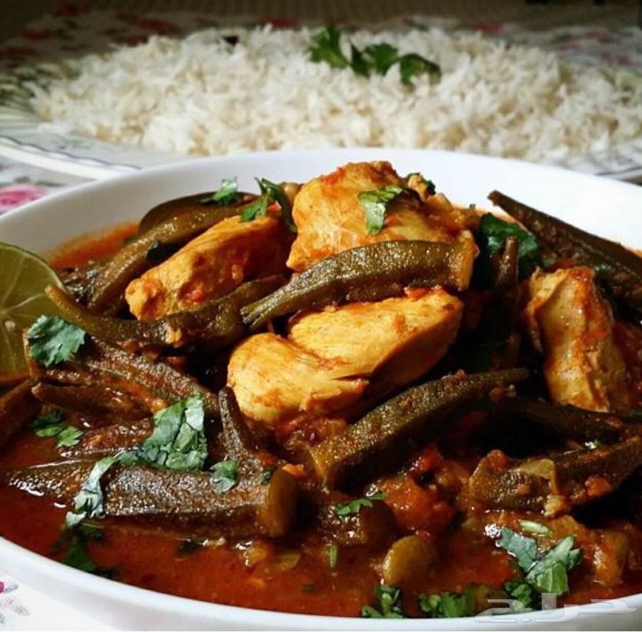 طرز تهیه خورشت بامیه با گوشت مرغ