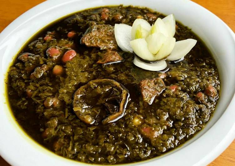 طرز تهیه خورشت قورمه سبزی مجلسی