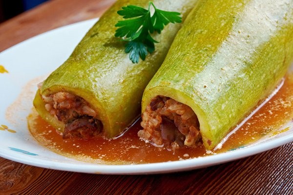 طرز تهیه کدوی شکم پر به همراه گوشت گاو چرخ کرده