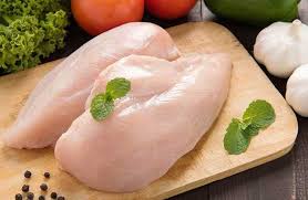 سینه مرغ و بوقلمون از خوراکی های کاهش دهنده چربی خون